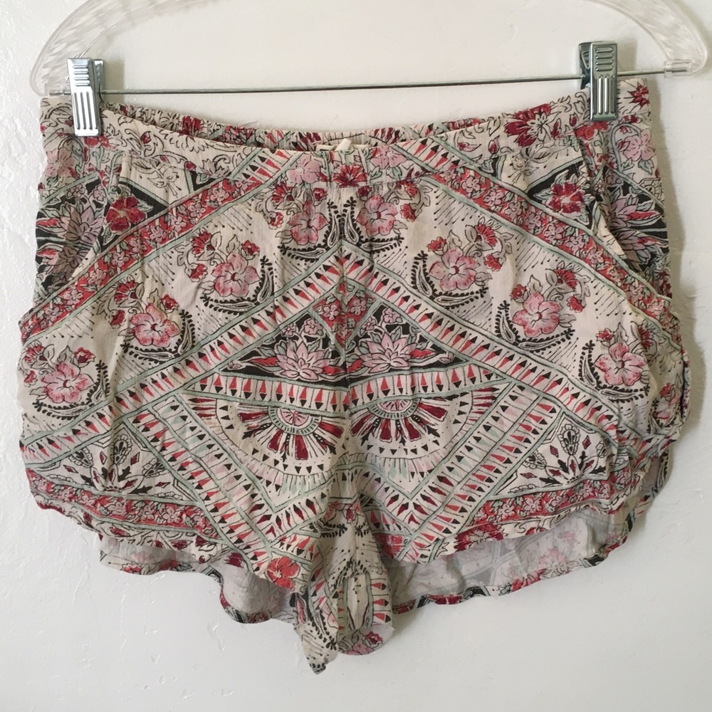Billabong floral shorts